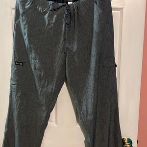 Koi basics scrub set grey great condition